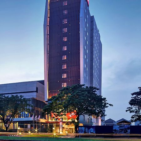 Ibis Gading Serpong Buitenkant foto