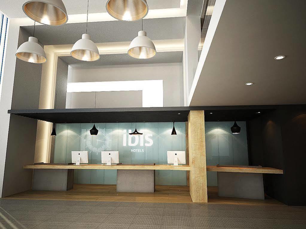 Ibis Gading Serpong Buitenkant foto